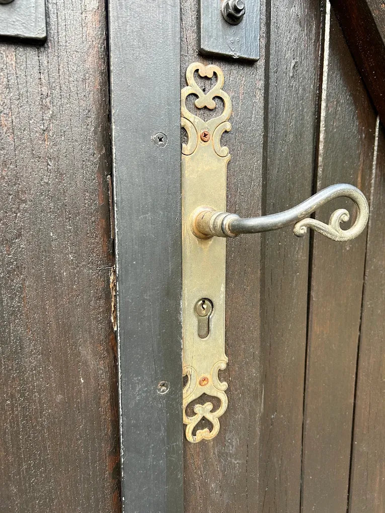 Serrure de porte lors d’une intervention à Paris